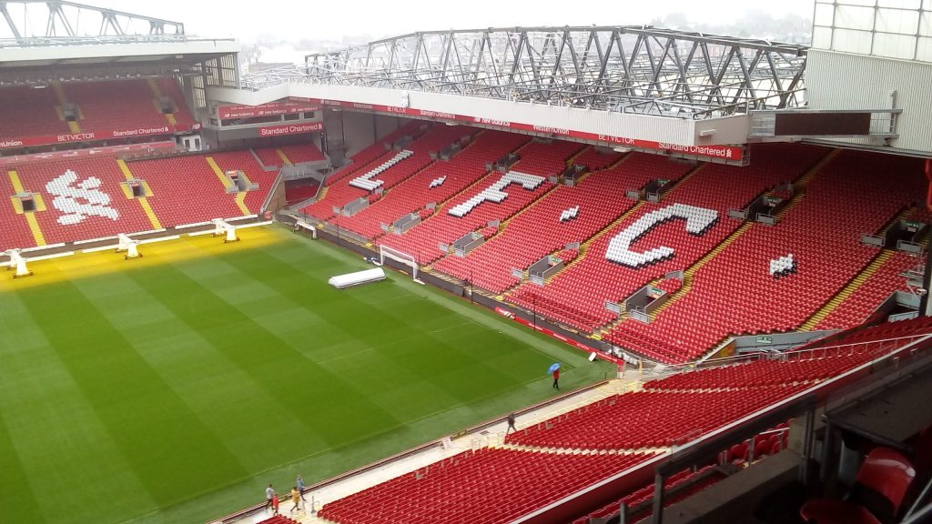 A Sala De Mudança No Estádio De Anfield Em Liverpool, Reino Unido