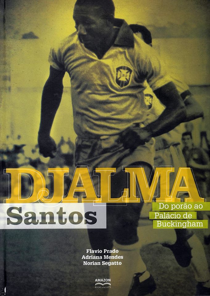 Livros grátis sobre Djalma Santos para os visitantes — Museu do Futebol