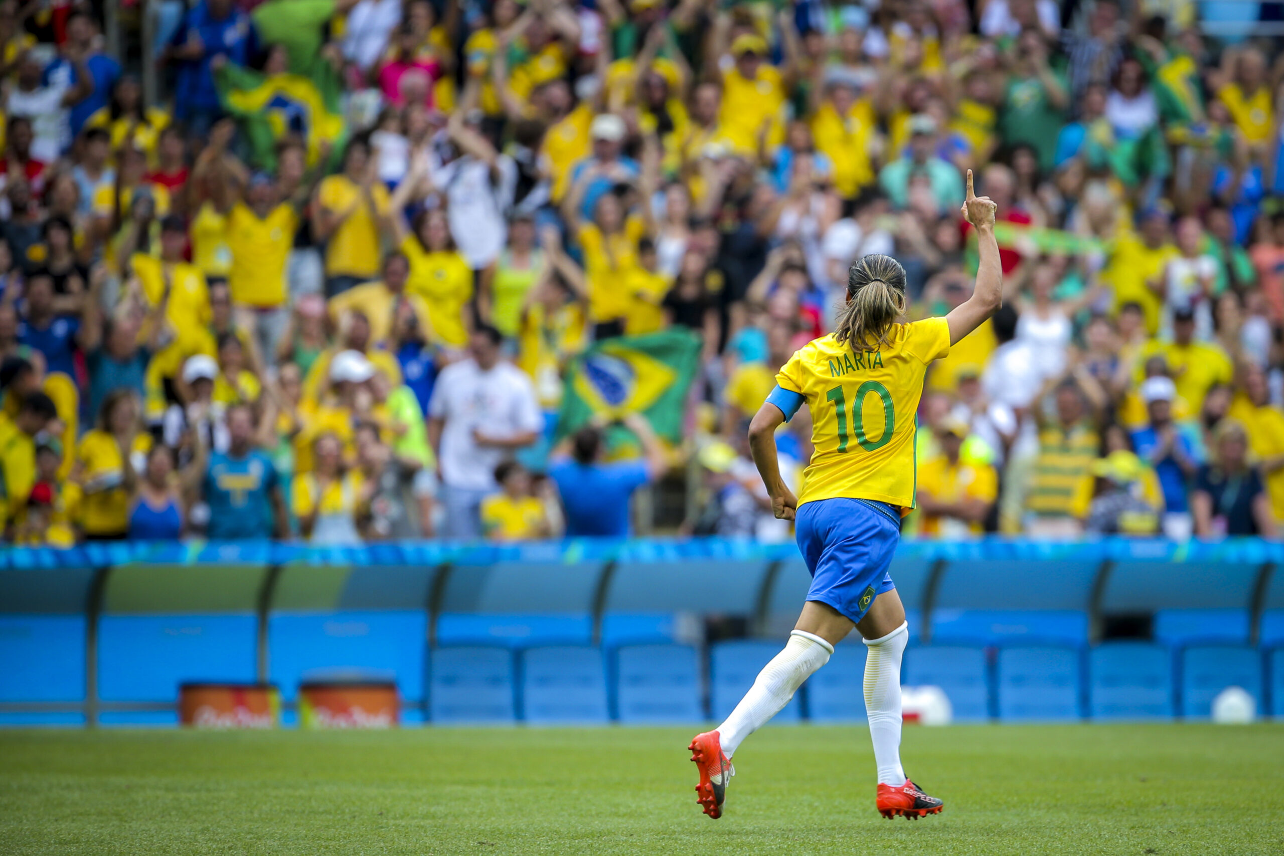 Brasil, o país do futebol americano: soft power